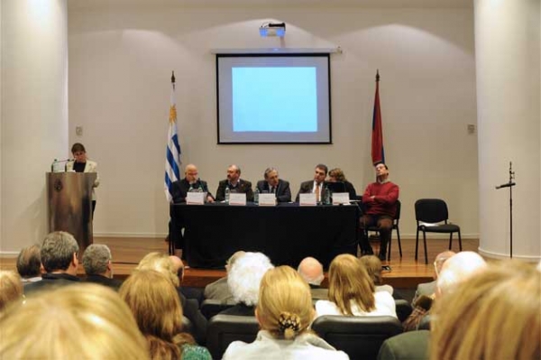 Acto de presentaci&oacute;n del proyecto en Presidencia de la Rep&uacute;blica
