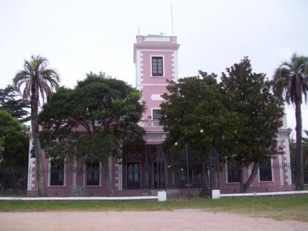 Fachada de la Casa del Gral. Tajes en Parador Tajes (Santa Luc&iacute;a)