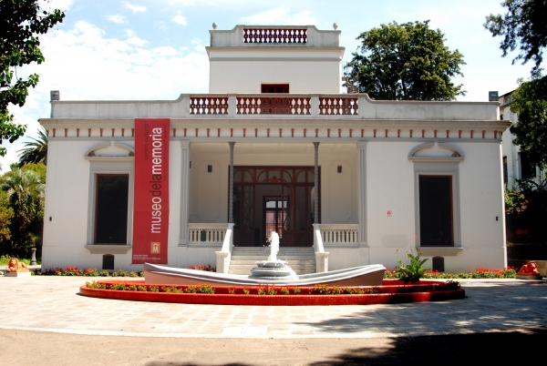 Fachada del edificio del Museo de la Memoria.