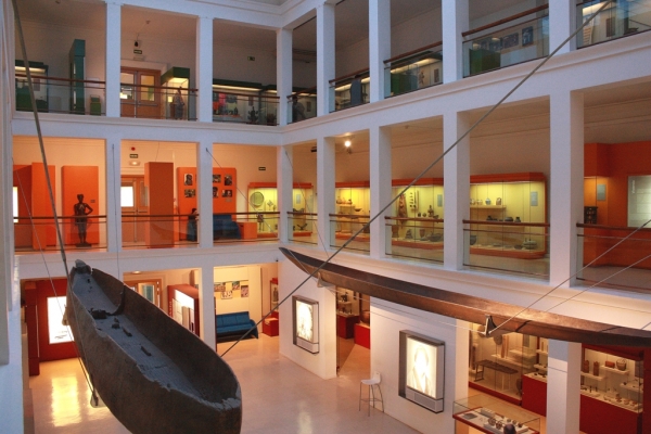 Panorámica de salas del Museo Nacional de Antropología (Madrid)