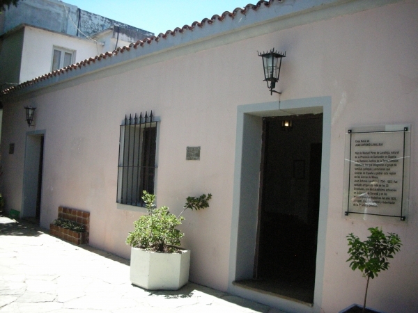 Fachada del Museo Juan Antonio Lavalleja.