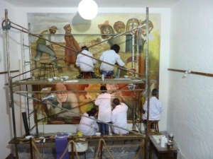 Trabajos de restauraci&oacute;n en el mural "Alegor&iacute;a al Trabajo" de Felipe Seade