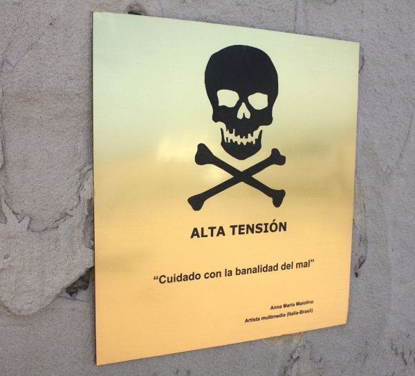 Alta Tensi&oacute;n (A. M. Maiolino)